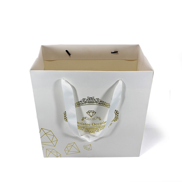 Custom premium matte laminated luxury boutique candle cosmetic jewelry gift shopping paper bag with your logo